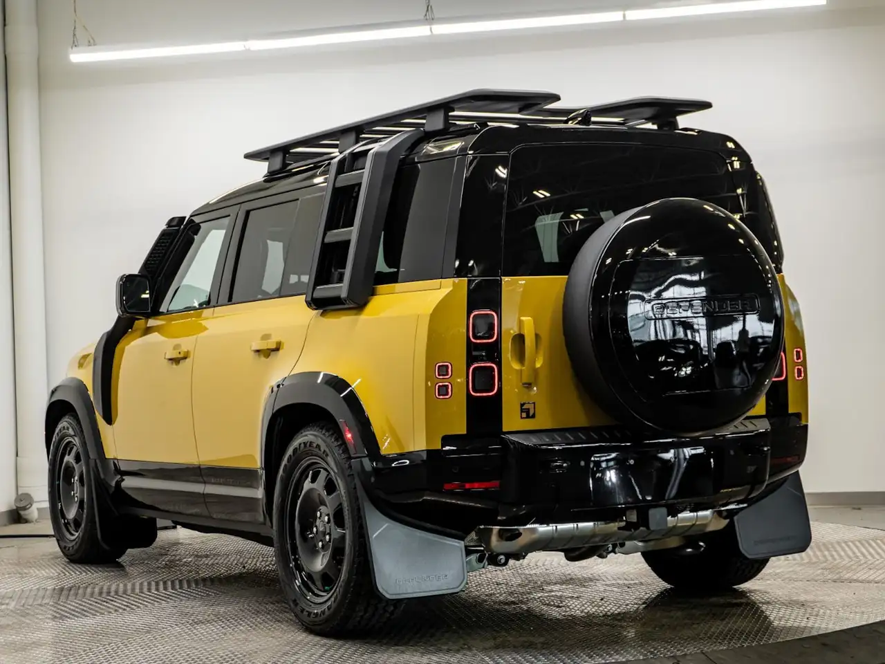 Land Rover Defender photo Land Rover Defender