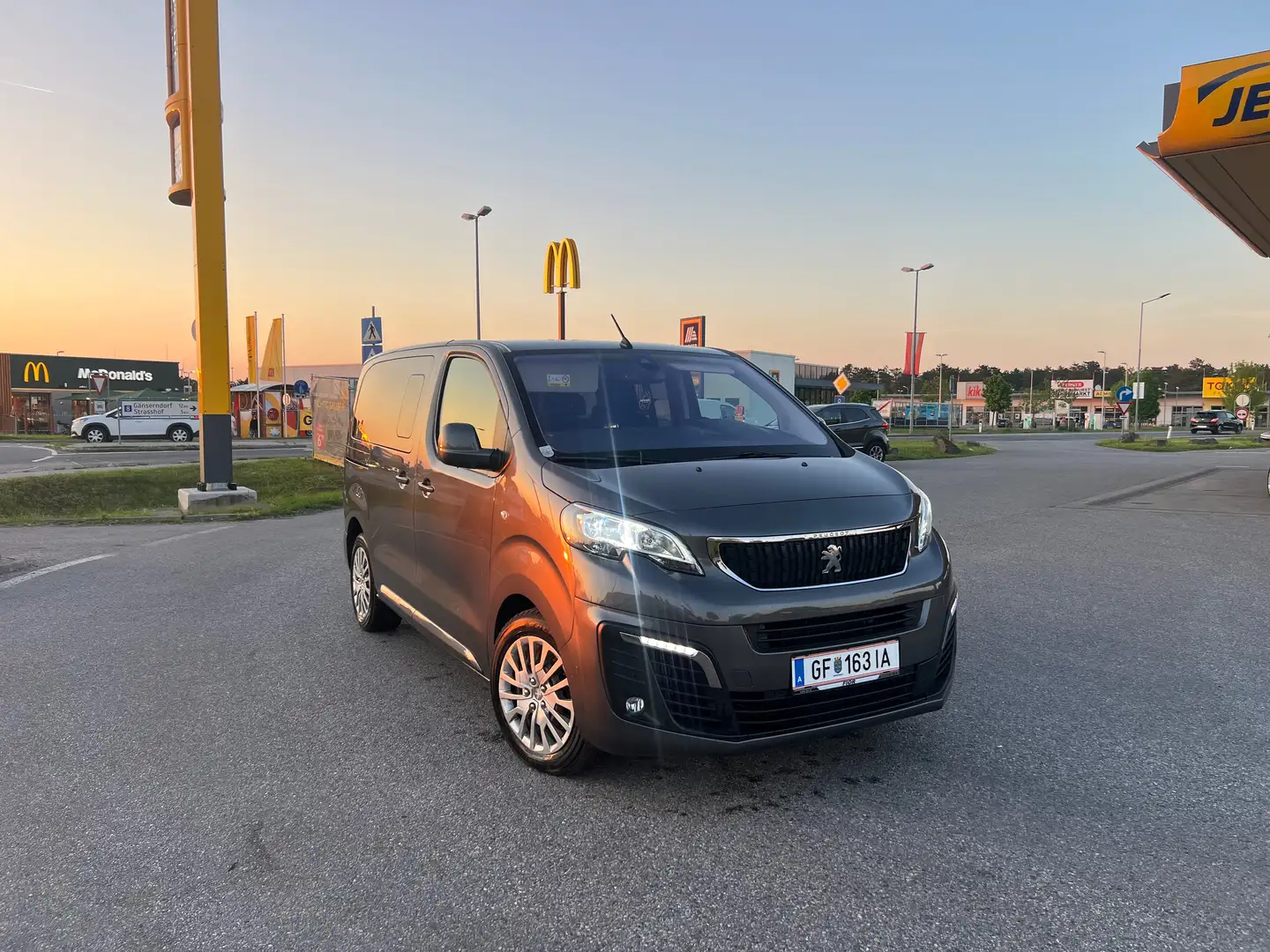 Peugeot Traveller Traveller Active L1 BlueHDI 150 S Szürke - 1