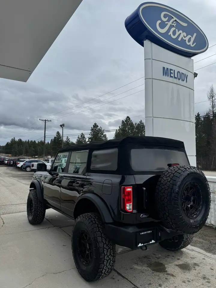 Ford Bronco photo Ford Bronco