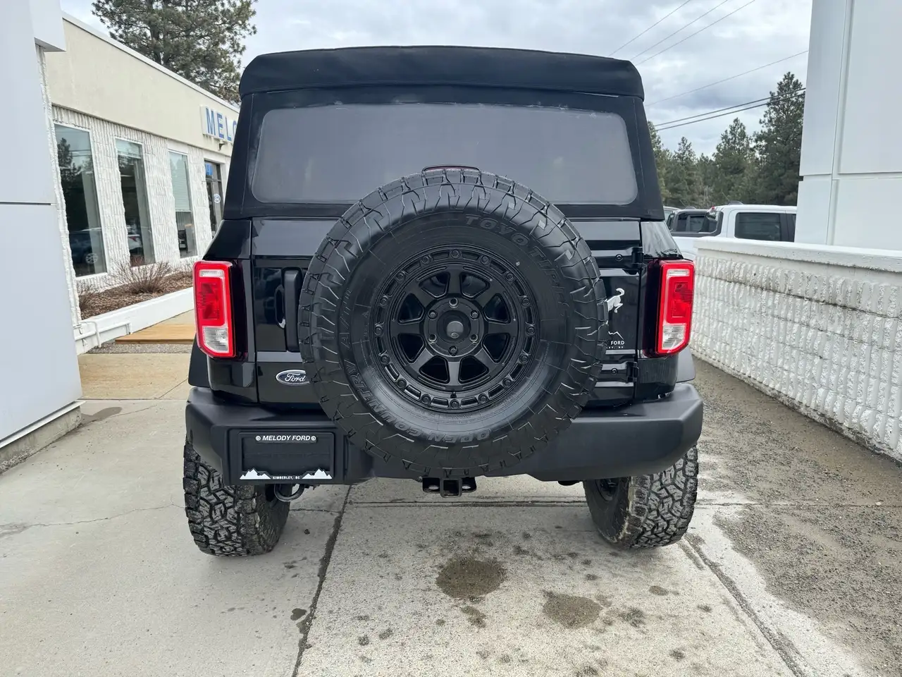 Ford Bronco photo Ford Bronco
