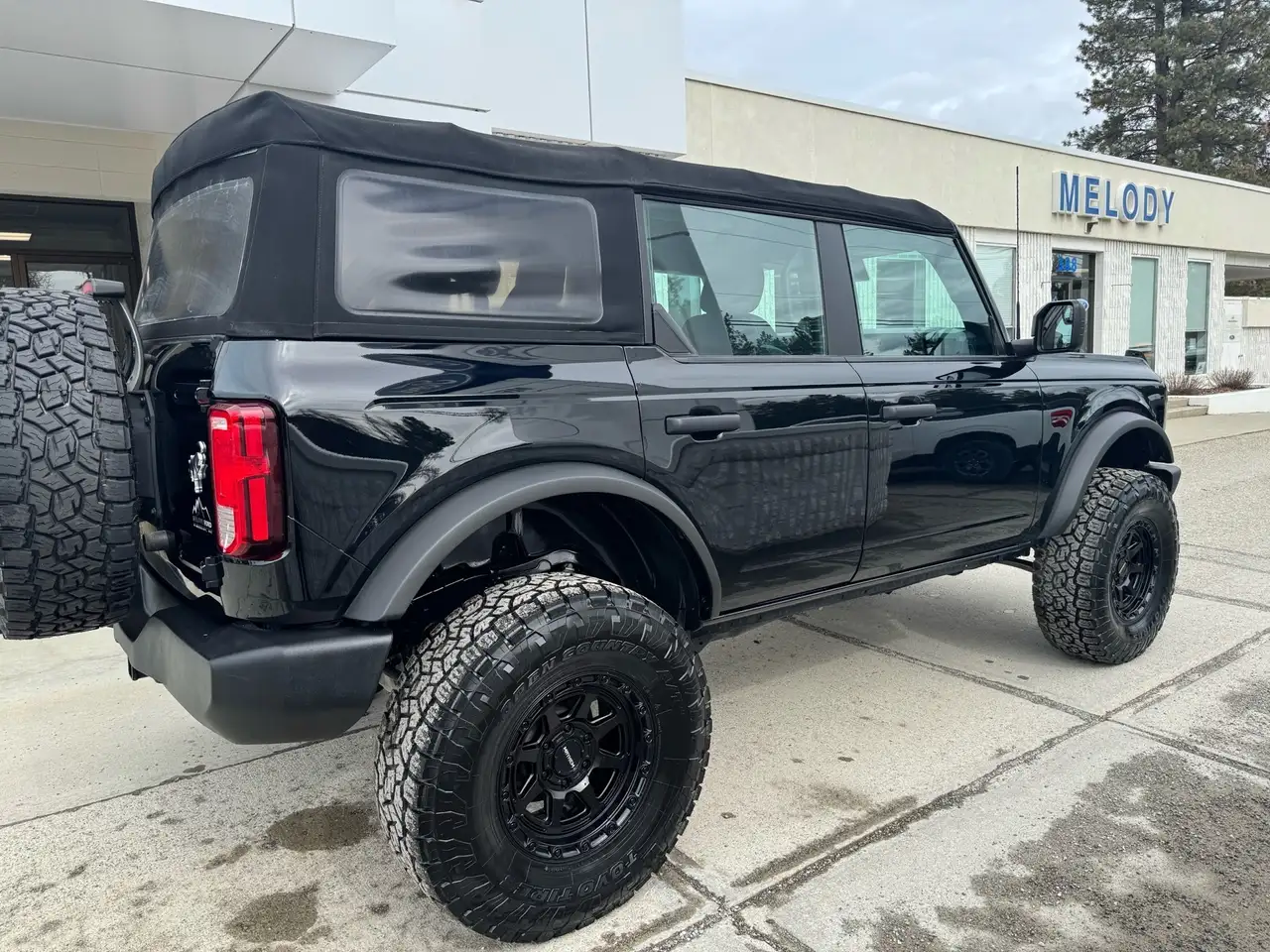 Ford Bronco photo Ford Bronco