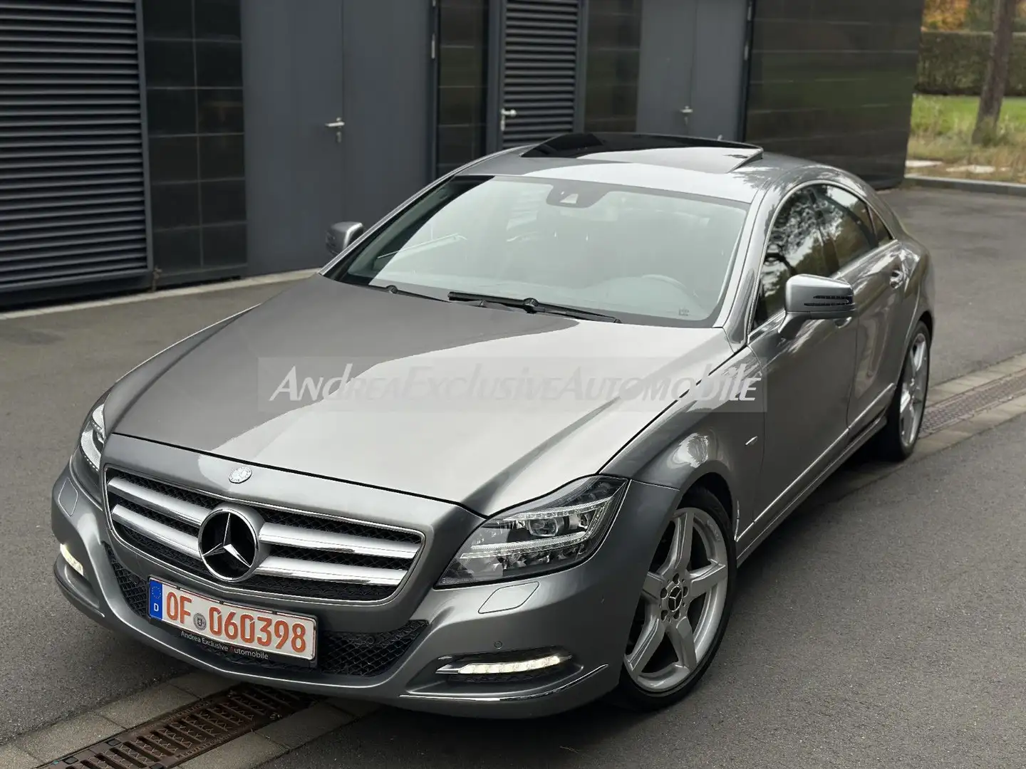 Mercedes-Benz CLS 350 CDI BE Sportpaket 19 Zoll AMG Felgen Silber - 1