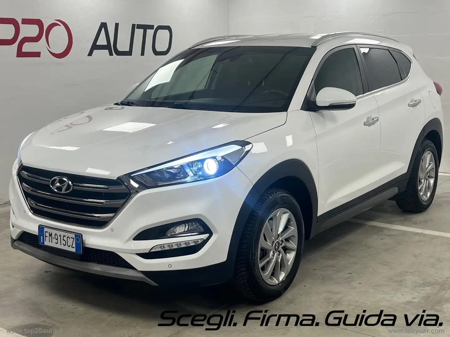 Hyundai TUCSON 1.7 CRDi XPossible Blanc - 1
