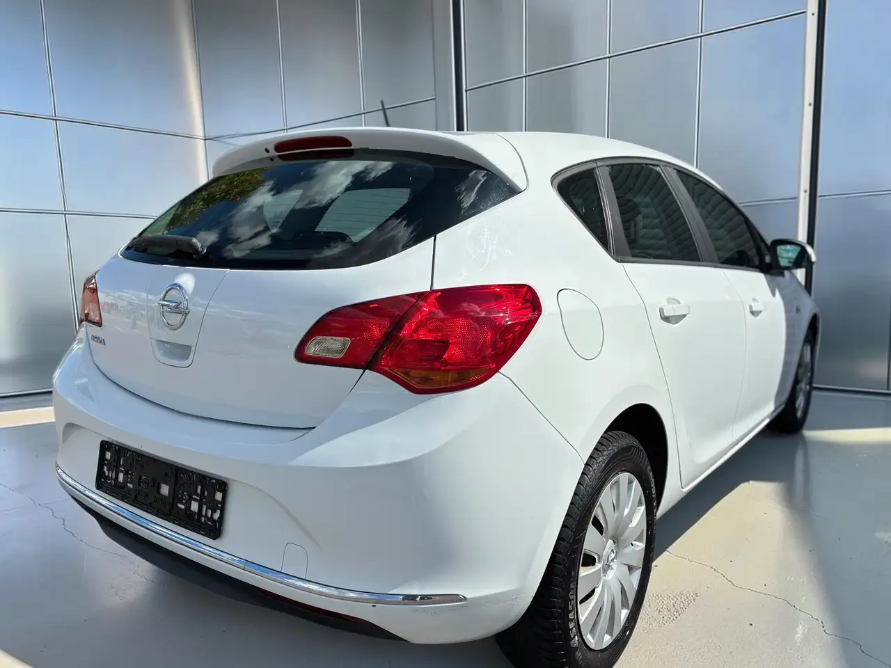 2015 Opel Astra Astra Fließheck 5-Türer 1.6 Selection TÜV* Klima*, photograph 11