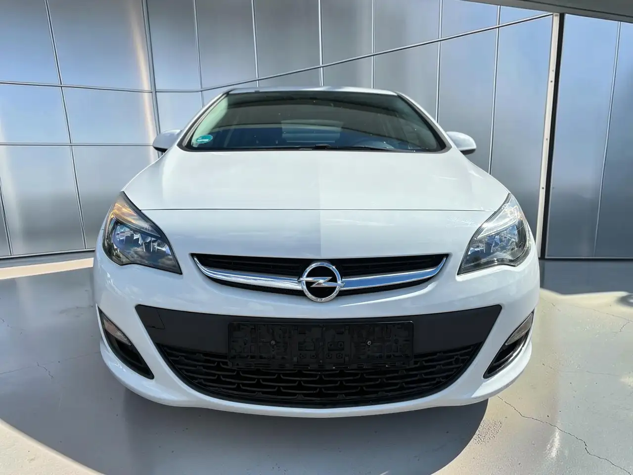 2015 Opel Astra Astra Fließheck 5-Türer 1.6 Selection TÜV* Klima*, photograph 3