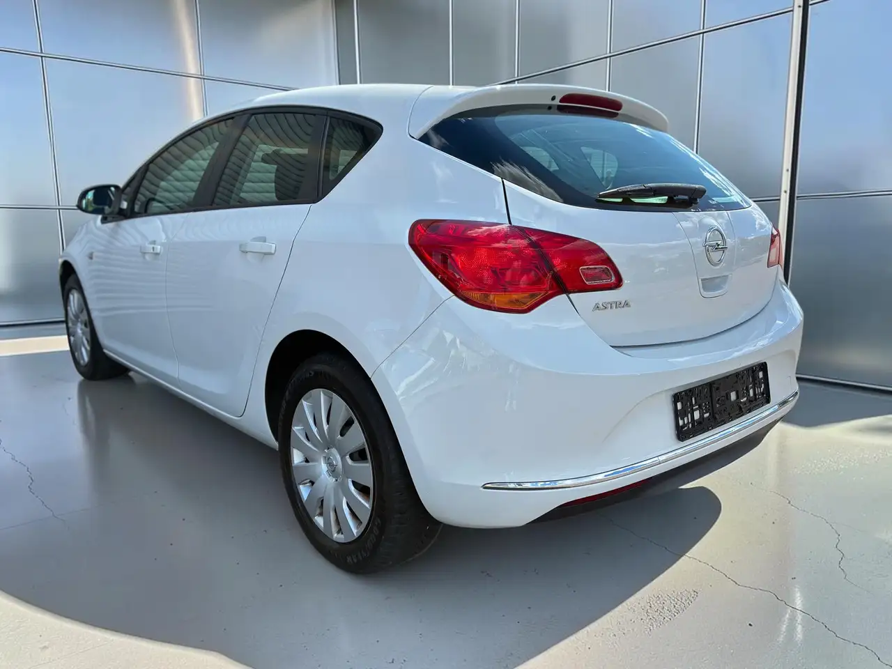 2015 Opel Astra Astra Fließheck 5-Türer 1.6 Selection TÜV* Klima*, photograph 8