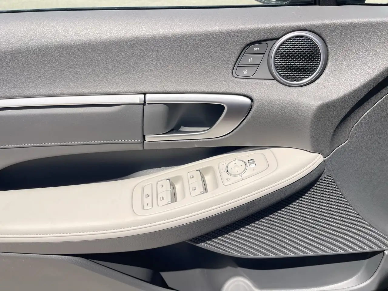 Hyundai SONATA снимка Hyundai SONATA