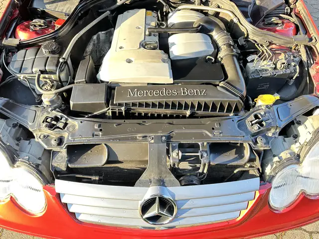 Mercedes-Benz C view 8