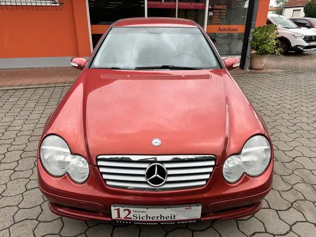 Mercedes-Benz C view 2
