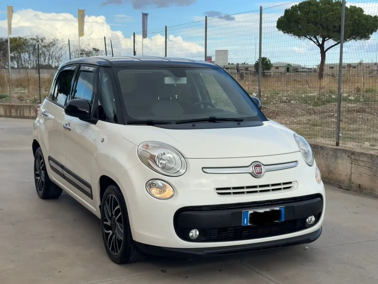 Fiat 500L 500L 1.6 Multijet 120 CV Lounge Blanco - 1