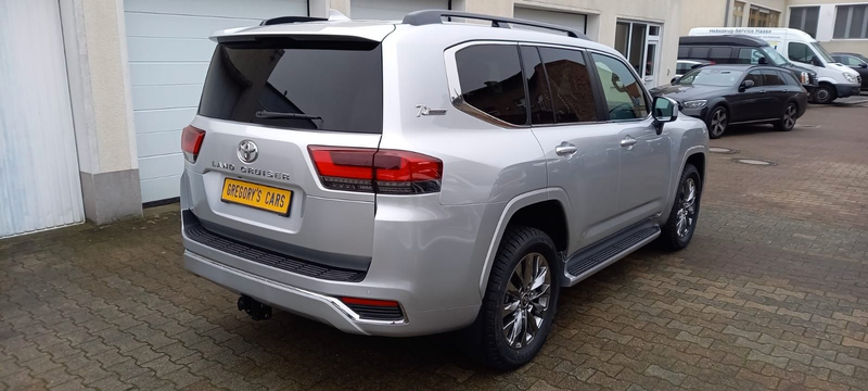 Toyota Land Cruiser 300~70thANV+NEU+EUreg+RearTV+415HP+VOLL+HUD — photo 5