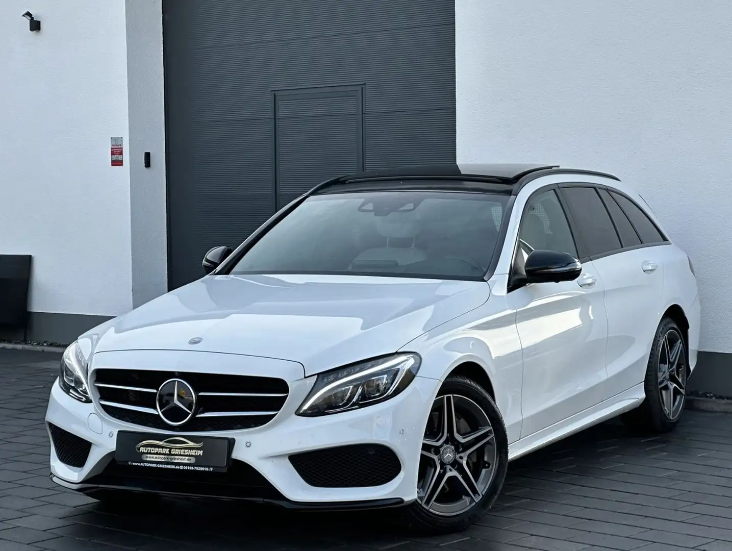 Mercedes-Benz C 300 T*7G*AMG-LINE*VOLL*2H*PANO*Distr+360°AHK* Weiß - 1