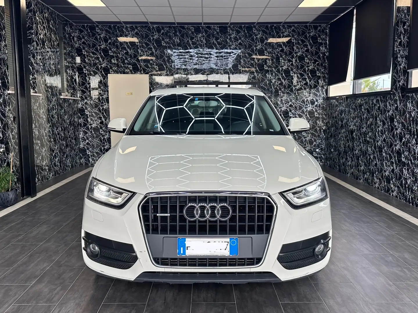 Audi Q3 2.0 tdi Advanced quattro 140cv s-tronic Blanc - 2
