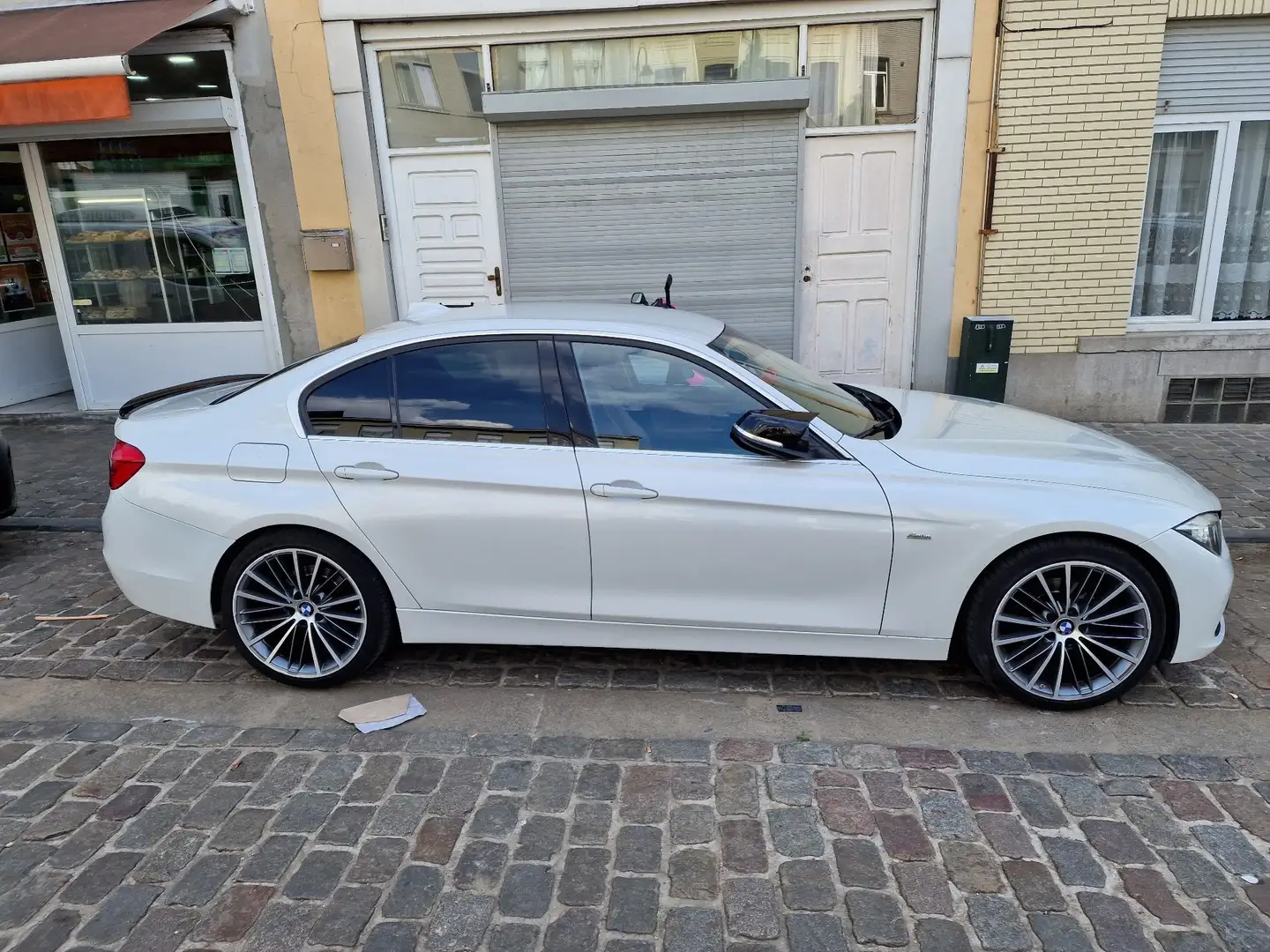 BMW 320 Blanc - 2