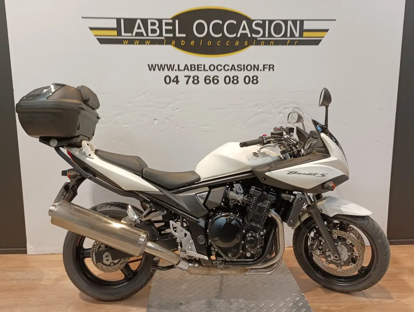 Suzuki GSF 650 Blanc - 1
