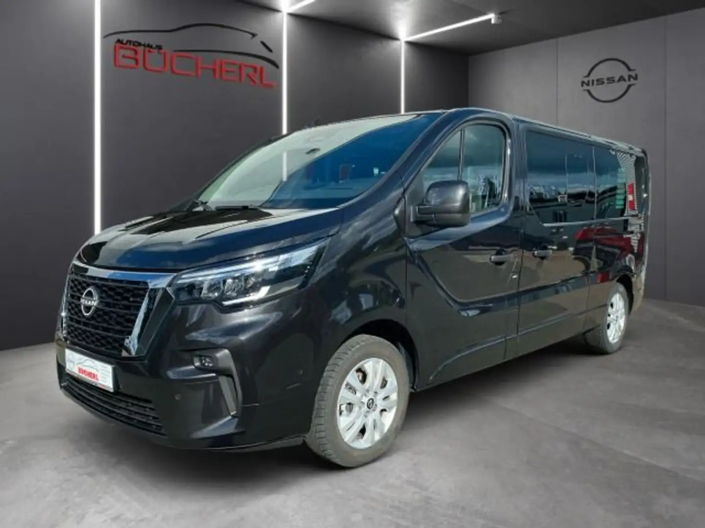 Nissan Primastar L2H1 3,0t, KLIMA, 9-Sitzer, R-Kamera Schwarz - 2