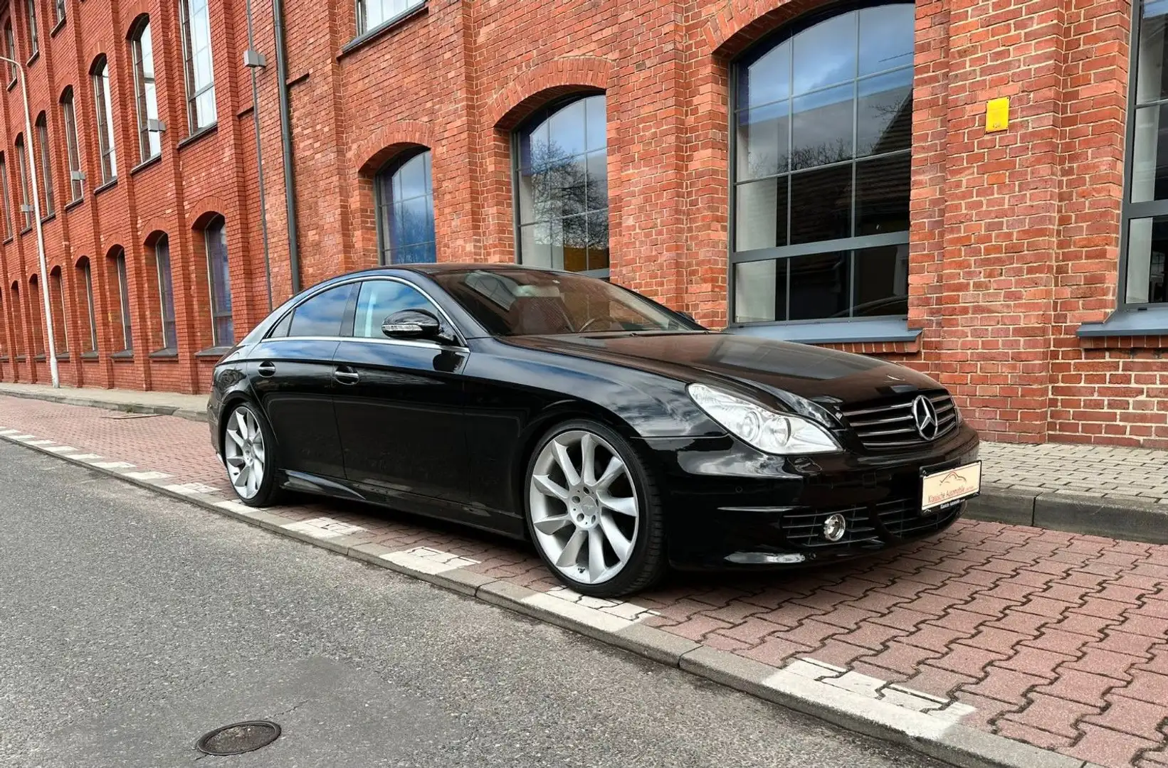 Mercedes-Benz CLS 350 /Orig. 10.900 km mit Lorinser Umbau Noir - 1
