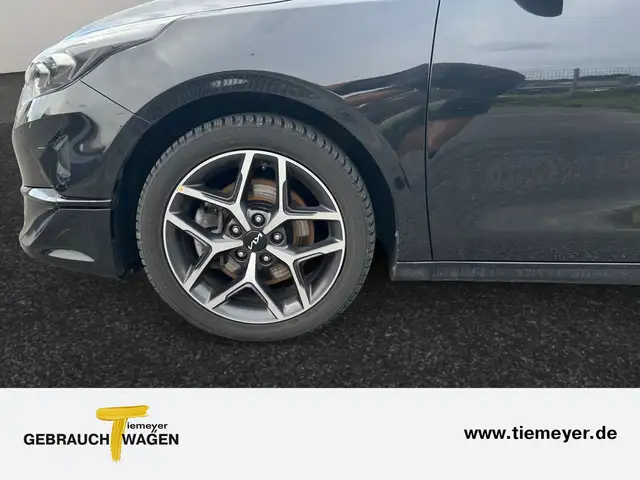 Kia Ceed view 9