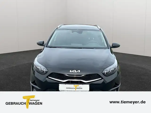 Kia Ceed view 2
