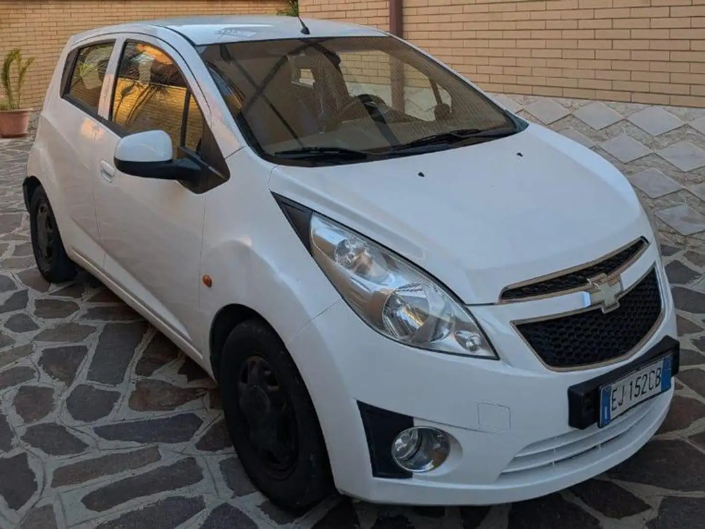 Chevrolet Spark Spark 1.0 ecologic Gpl Bianco - 2