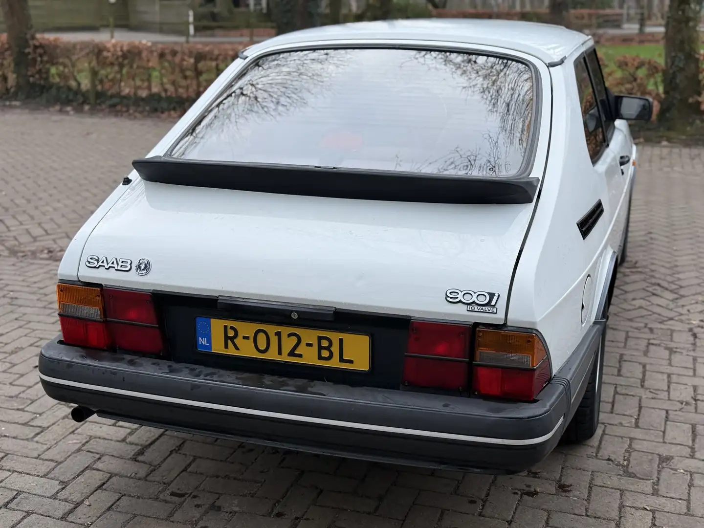 Saab 900 i 16 - 2