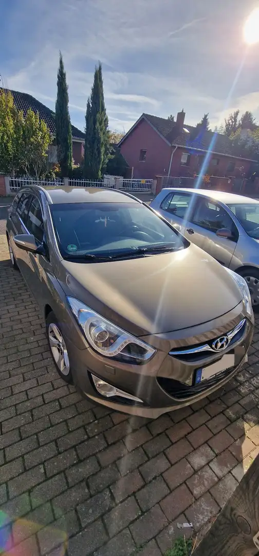 Hyundai i40 i40cw 1.7 CRDi 5 Star Edition Grau - 1