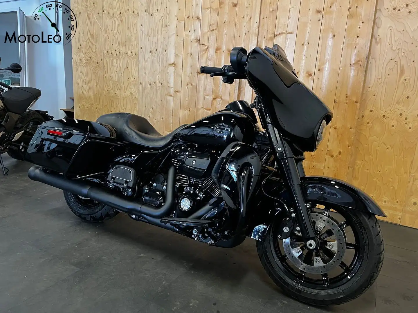 Harley-Davidson Street Glide SPECIAL 114 Negro - 2