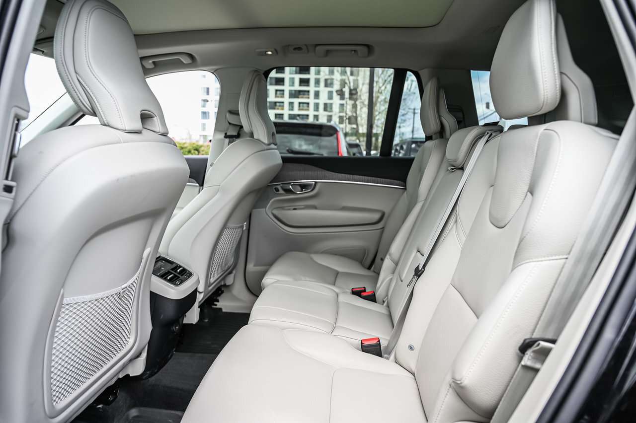 2024 Volvo XC90 B6 AWD Plus Bright Theme 7-Seater Blonde Interior thumb 20