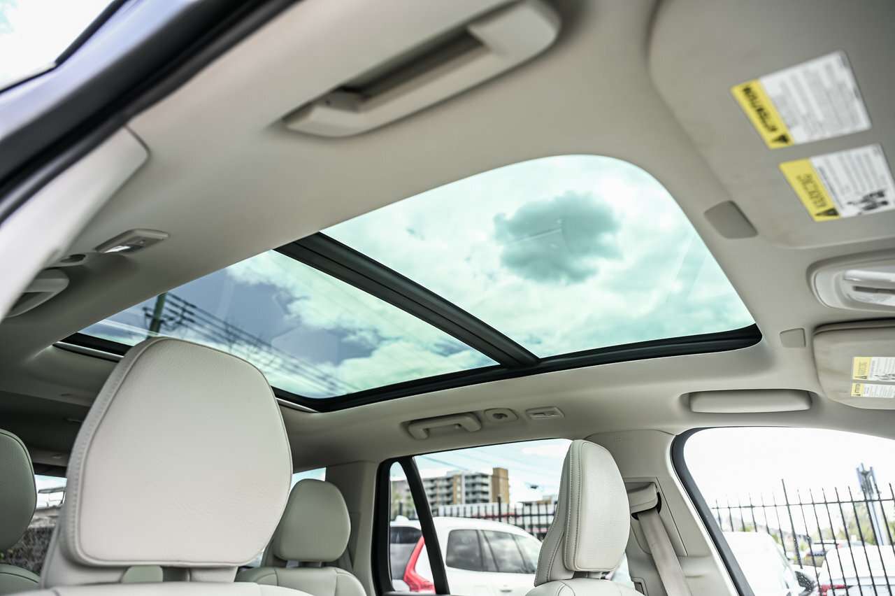 2024 Volvo XC90 B6 AWD Plus Bright Theme 7-Seater Blonde Interior thumb 26