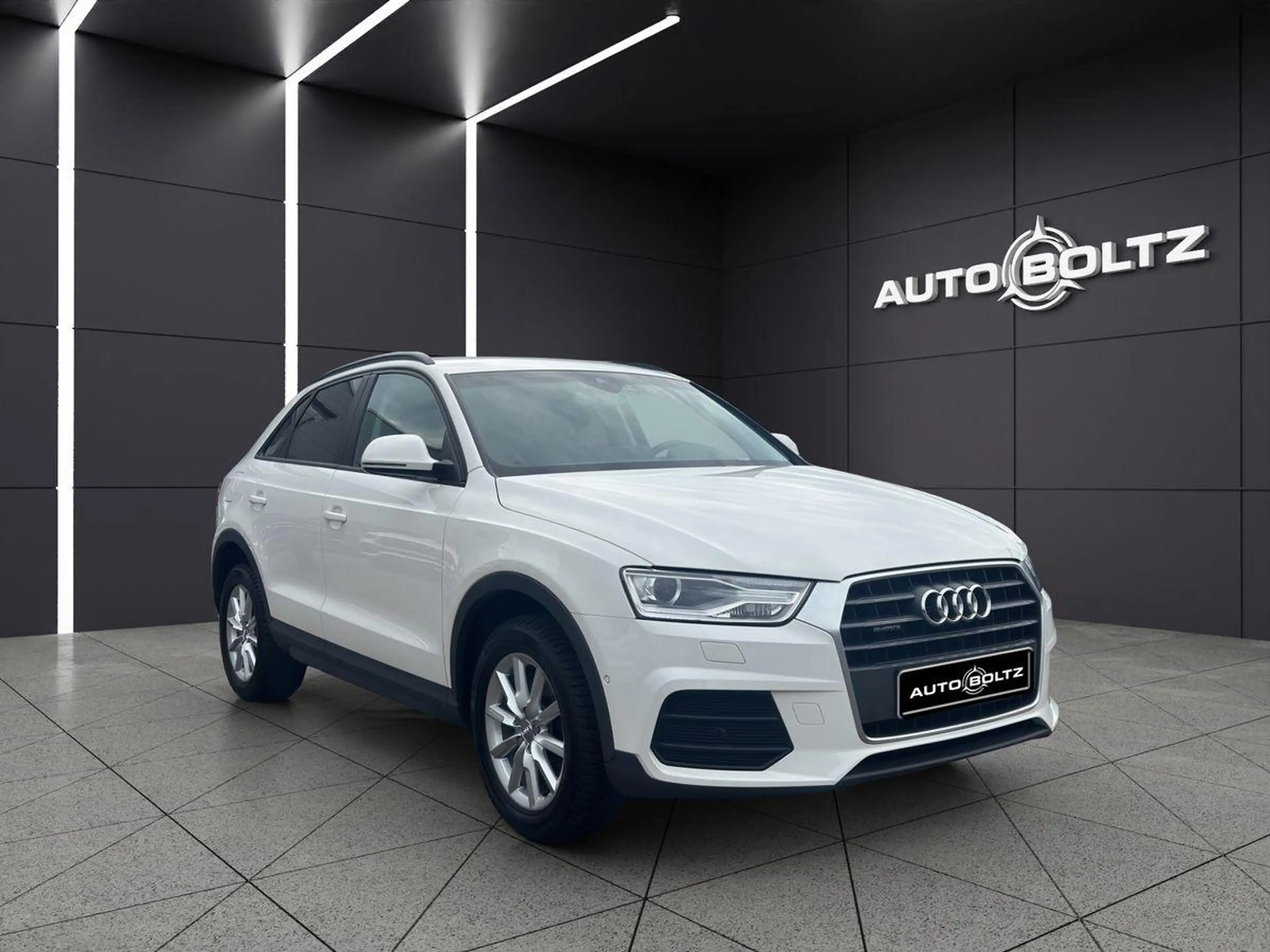 Audi Q3 Q3 2.0 TDI quattro NAVI+ KAMERA KEYLESS BI-XENON — photo 8
