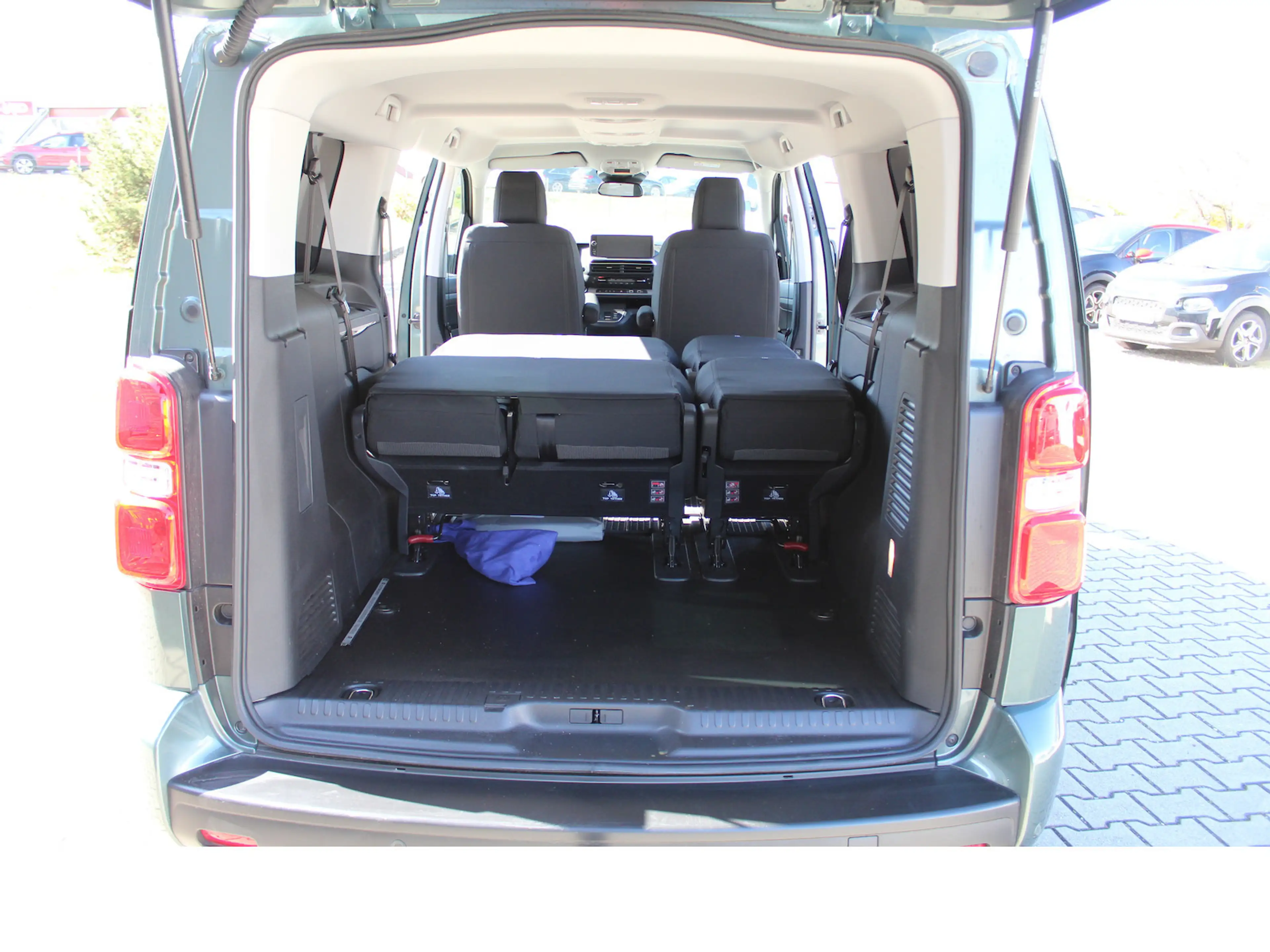 Citroen Spacetourer Plus XL — photo 10