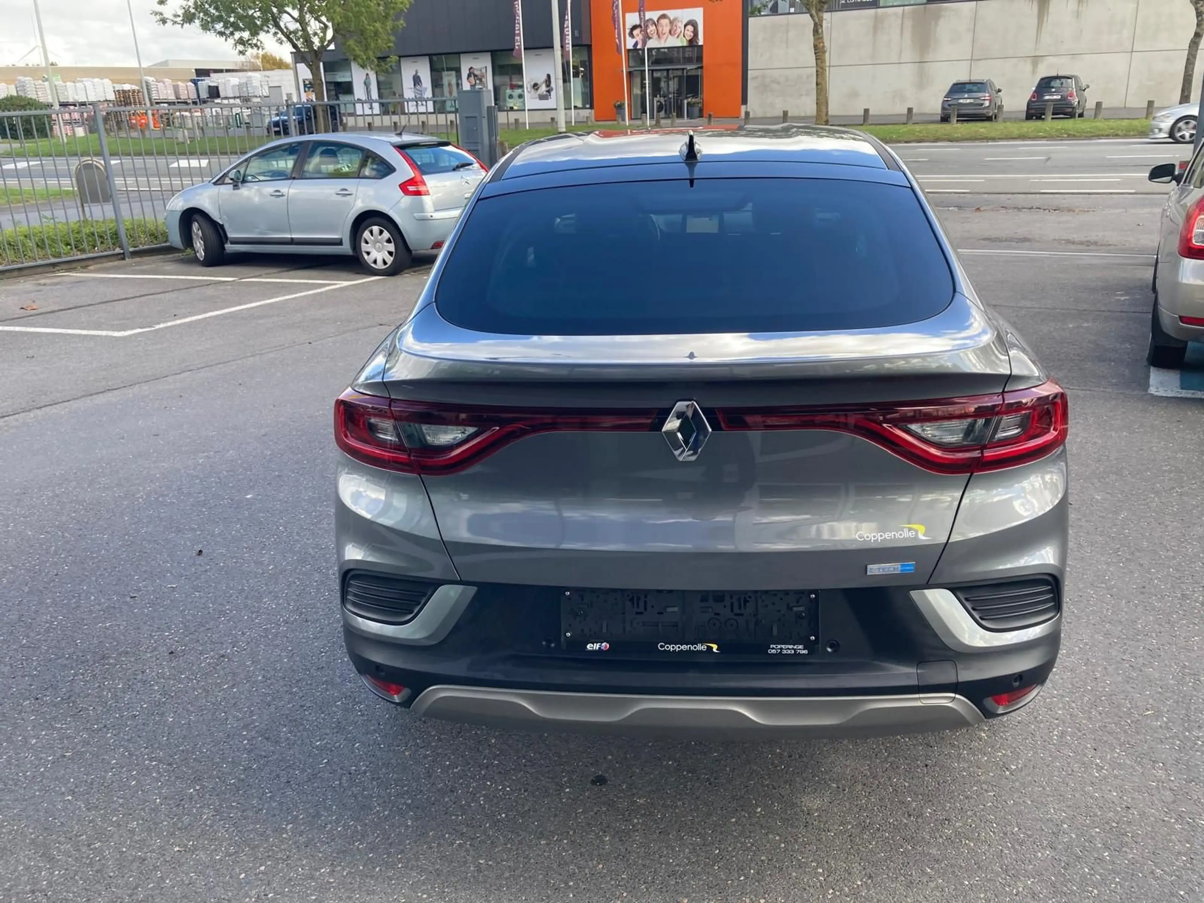 Renault Arkana E-Tech hybrid Intens 145 — photo 5
