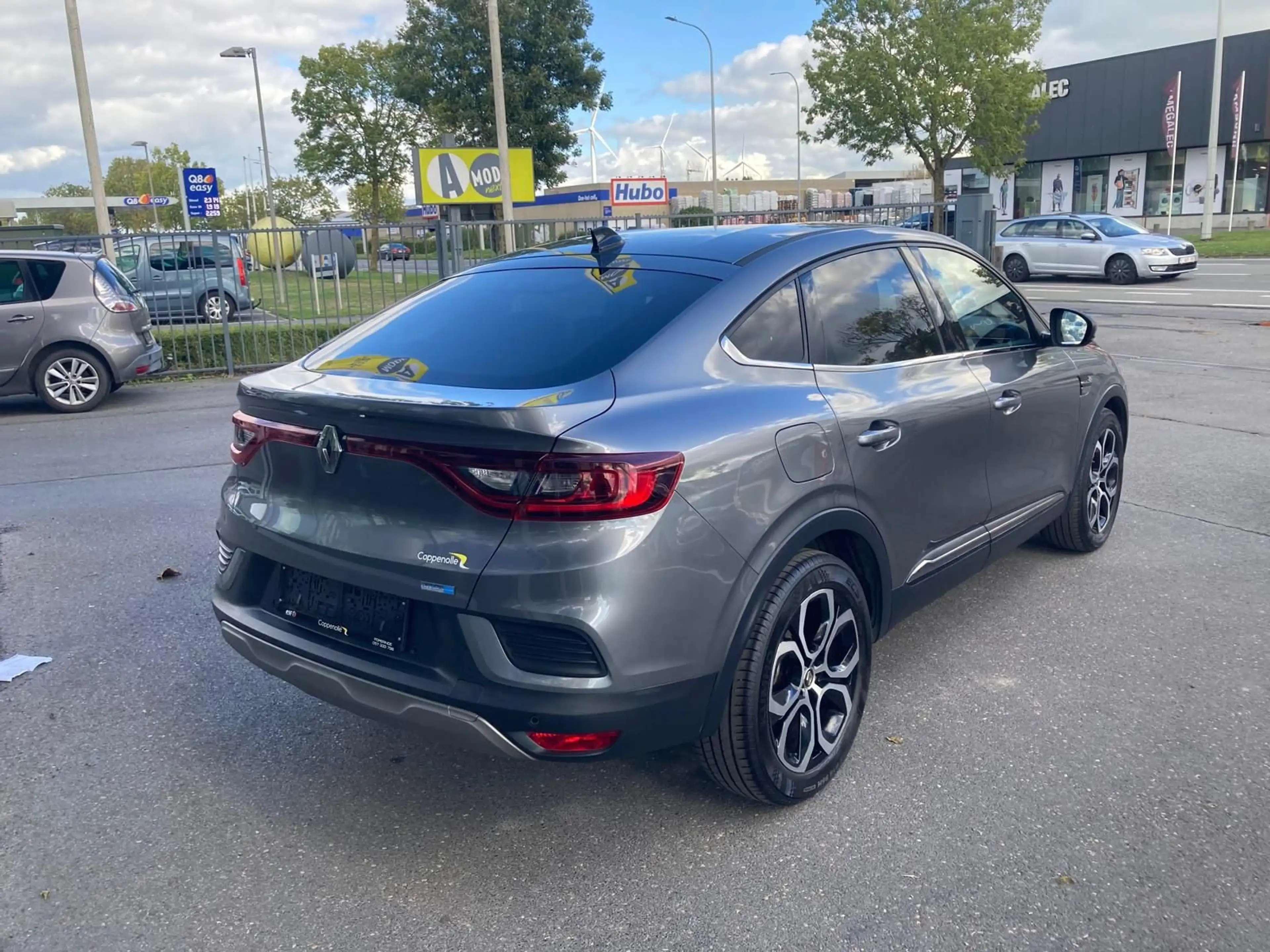 Renault Arkana E-Tech hybrid Intens 145 — photo 6