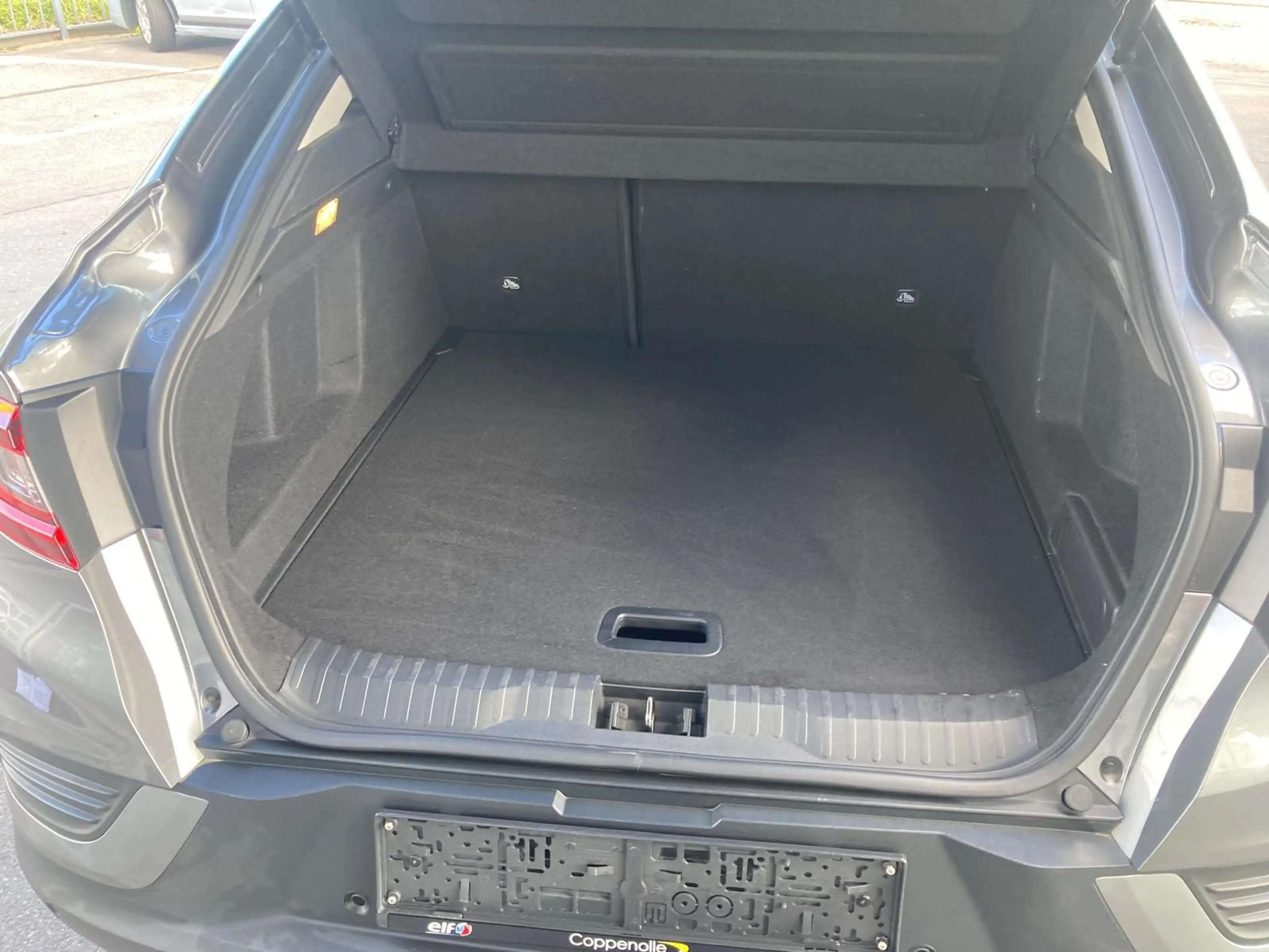 Renault Arkana E-Tech hybrid Intens 145 — photo 8