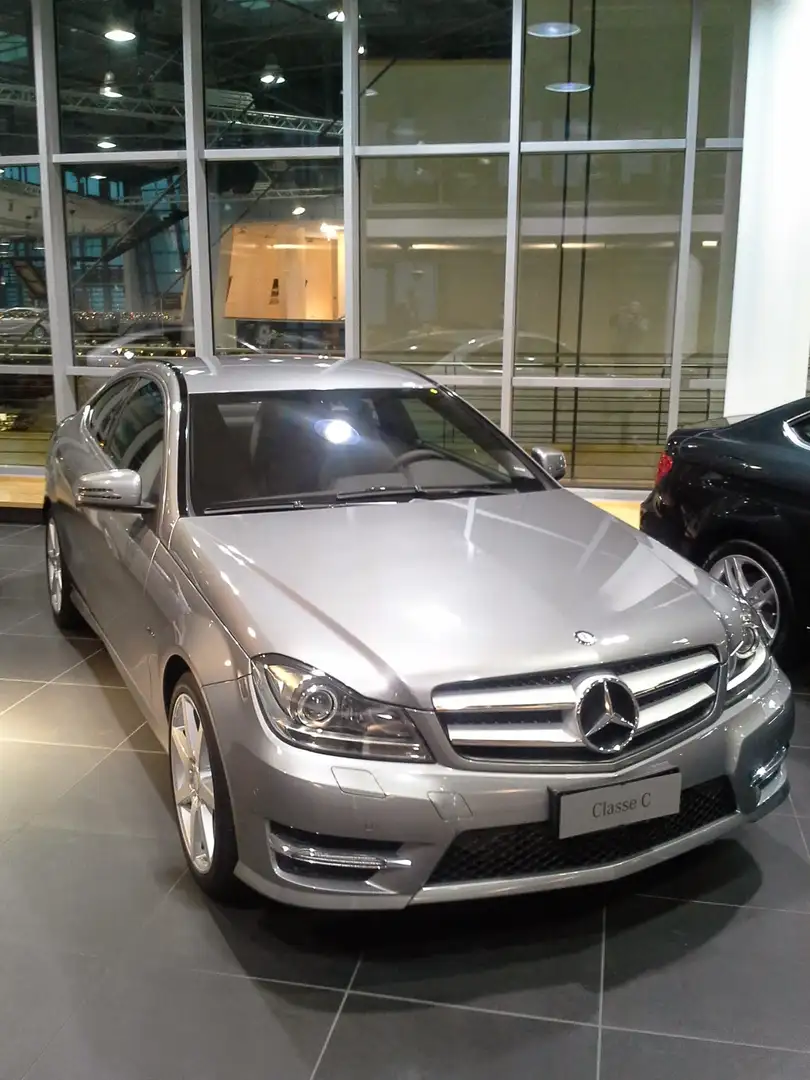 Mercedes-Benz C 220 Coupe cdi (be) Avantgarde - 2