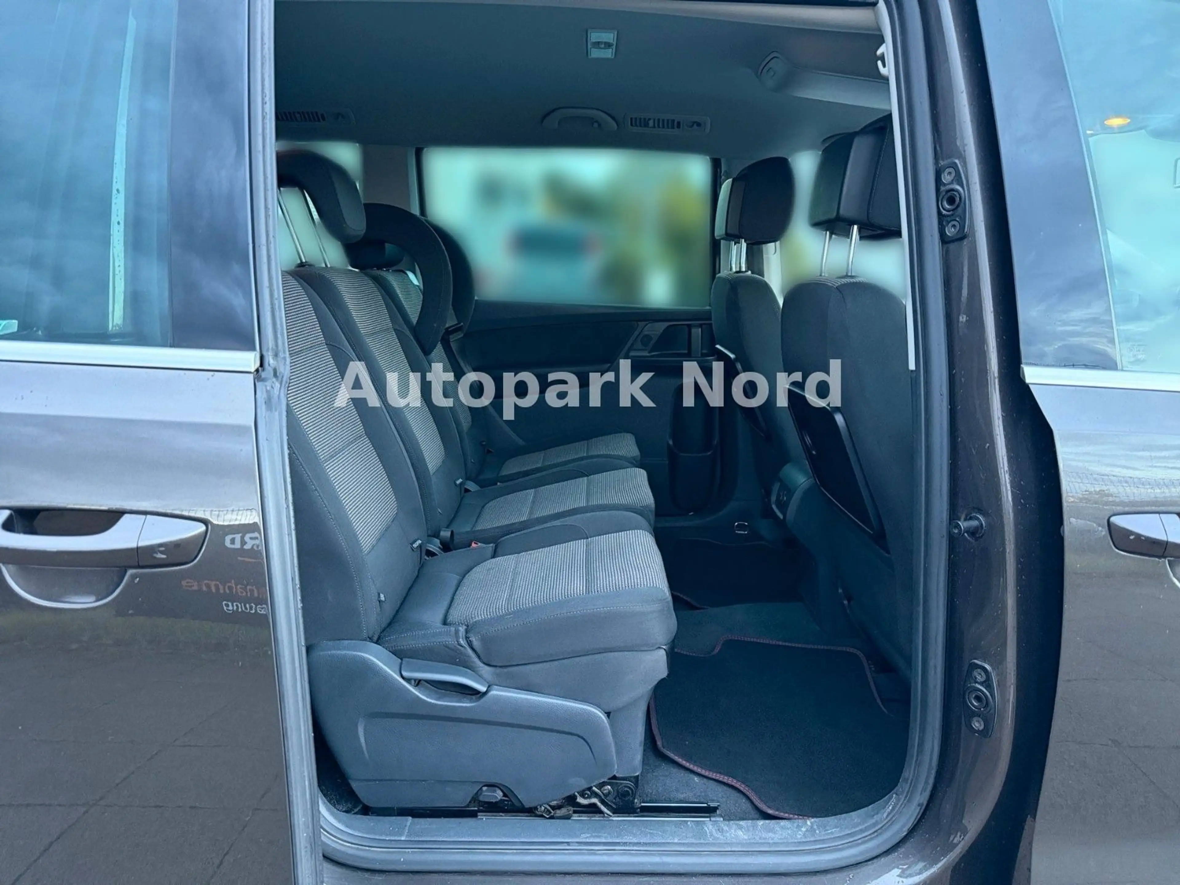 Volkswagen Sharan 2.0 TDI Comfortline BMT - 7-SITZER - AHK — photo 13