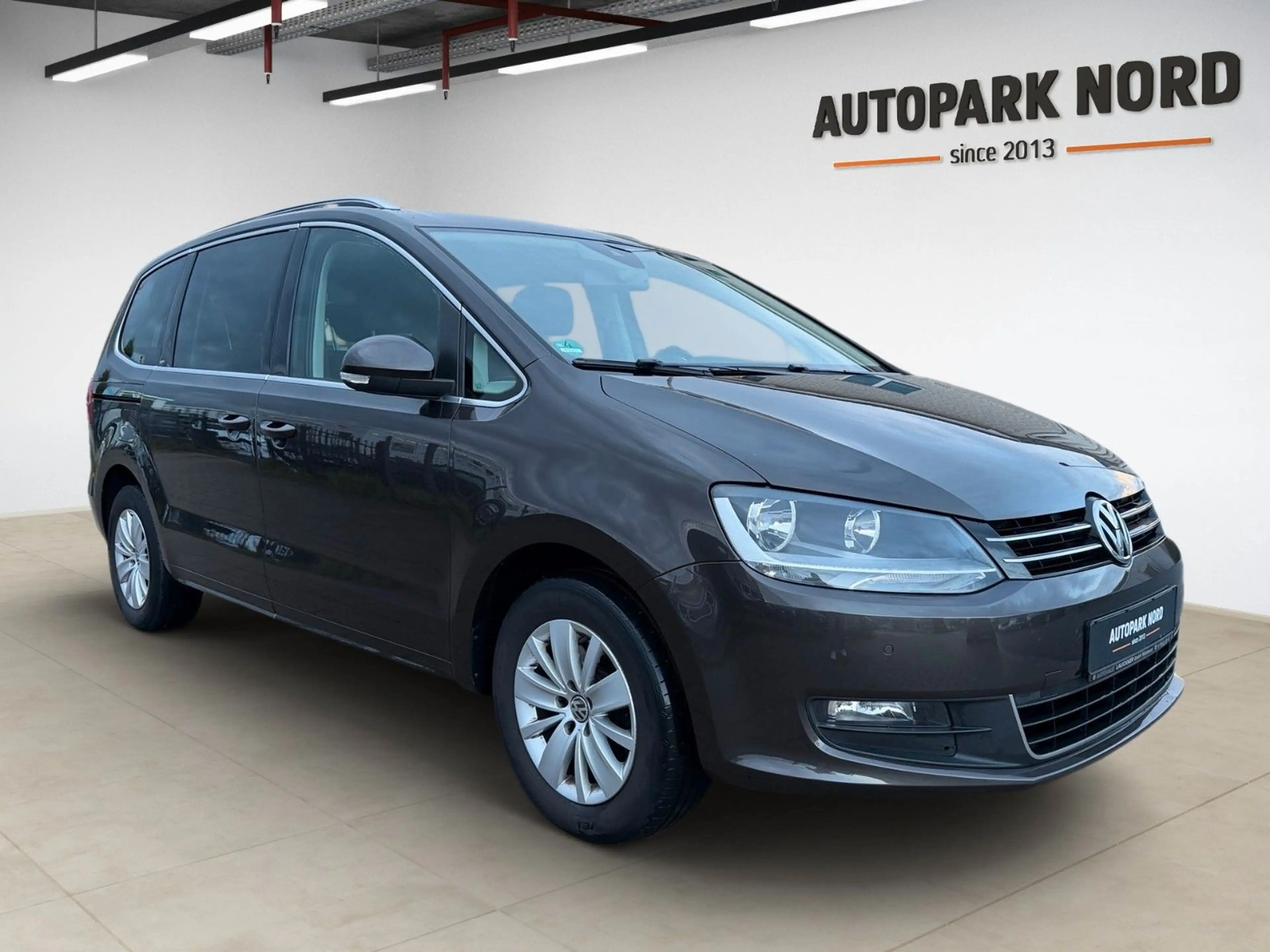 Volkswagen Sharan 2.0 TDI Comfortline BMT - 7-SITZER - AHK — photo 2