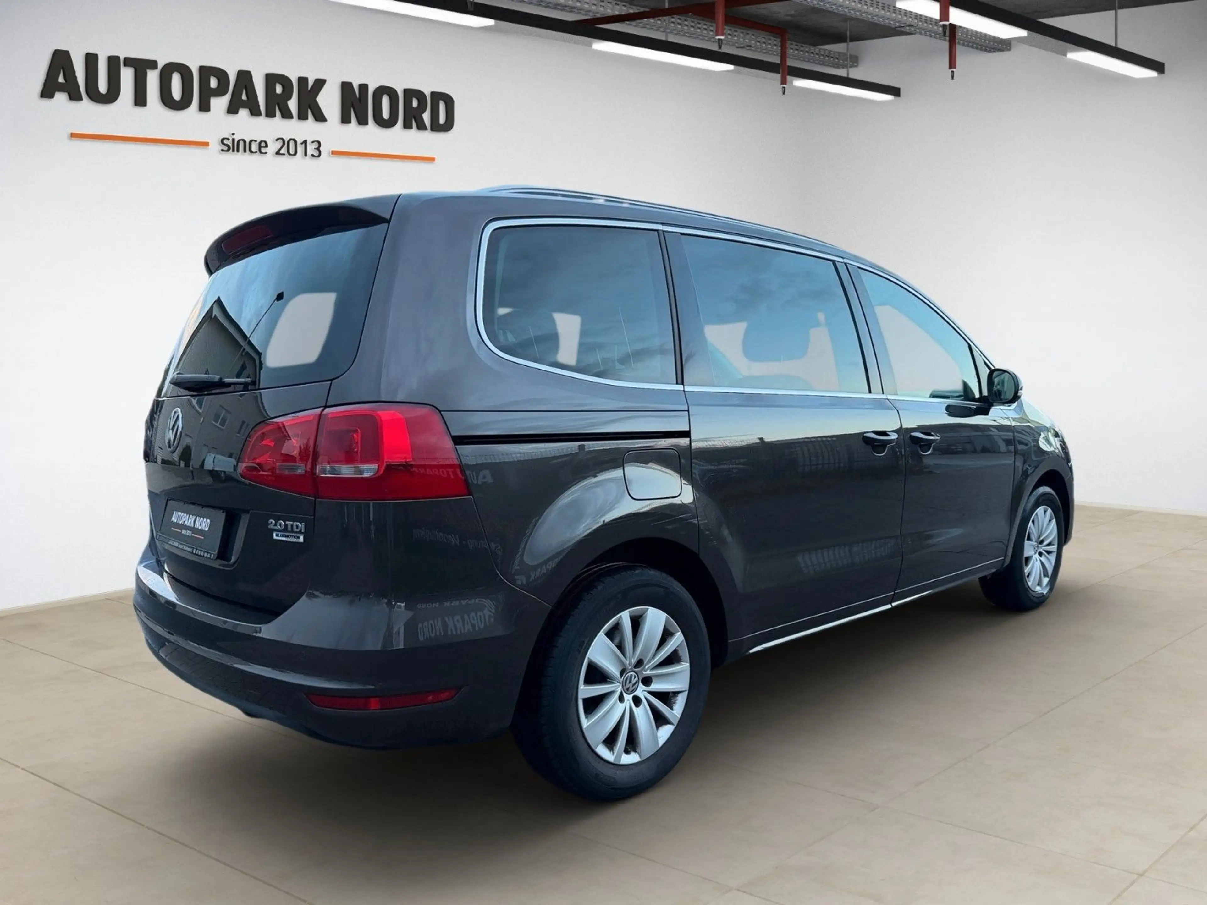 Volkswagen Sharan 2.0 TDI Comfortline BMT - 7-SITZER - AHK — photo 4