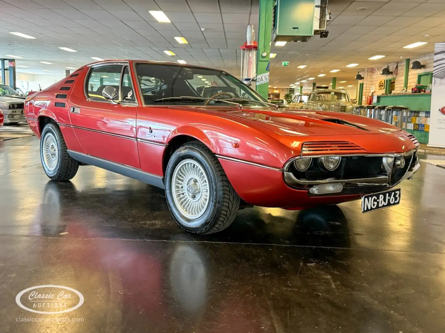 Alfa Romeo MONTREAL   - ONLINE AUCTION Red - 1