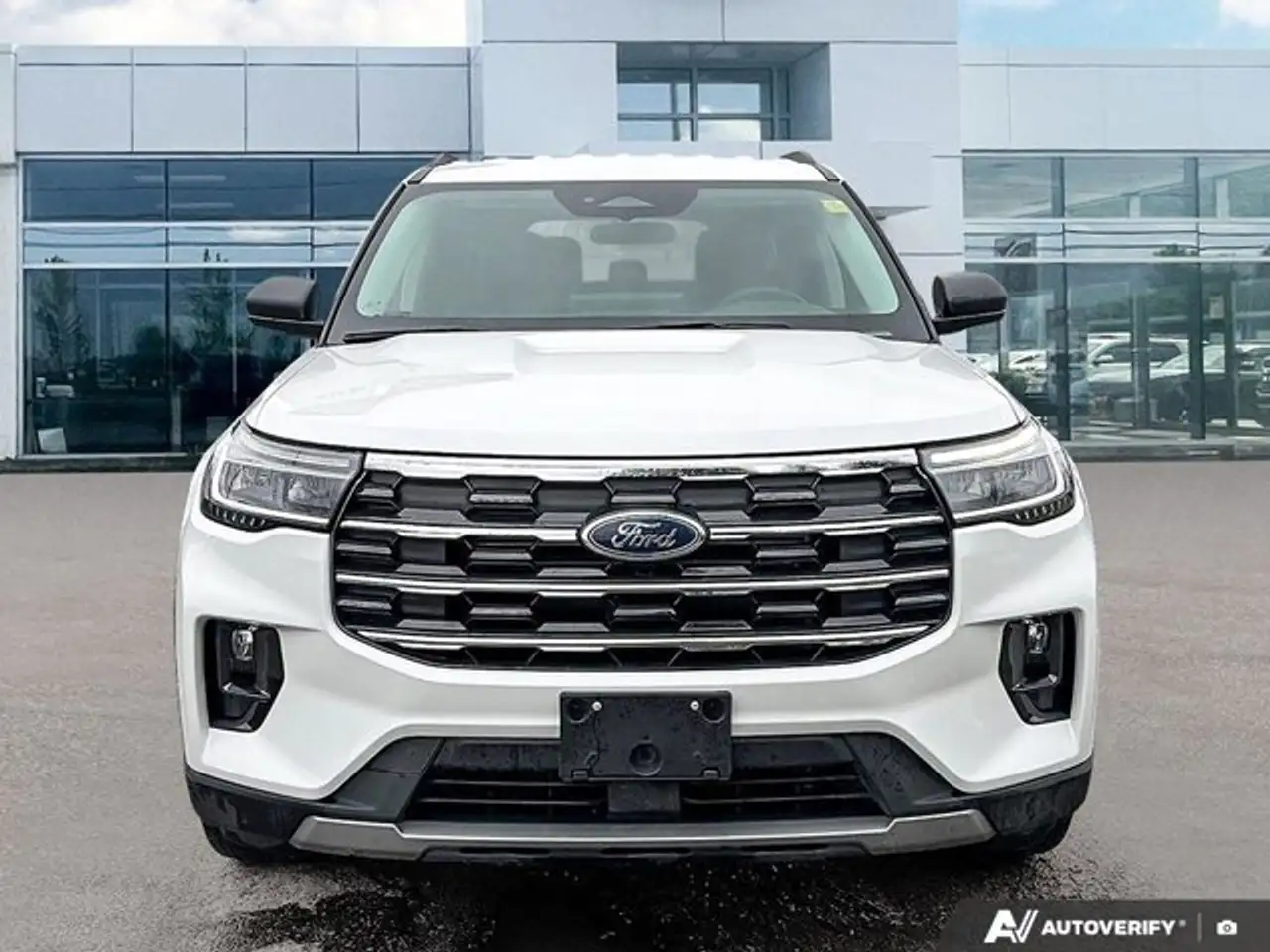 Ford Explorer снимка Ford Explorer