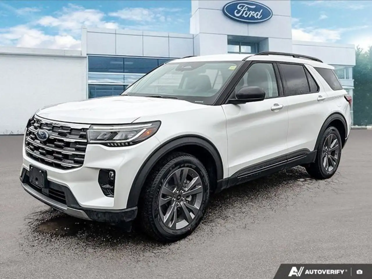 Ford Explorer снимка Ford Explorer