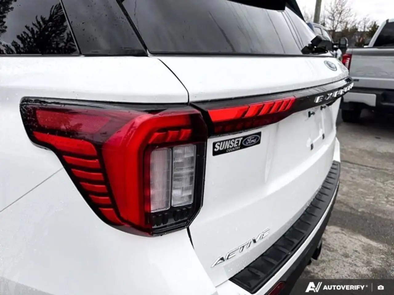 Ford Explorer снимка Ford Explorer