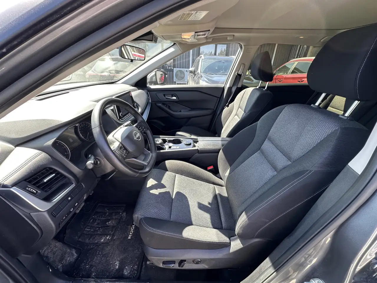 Nissan Rogue снимка Nissan Rogue
