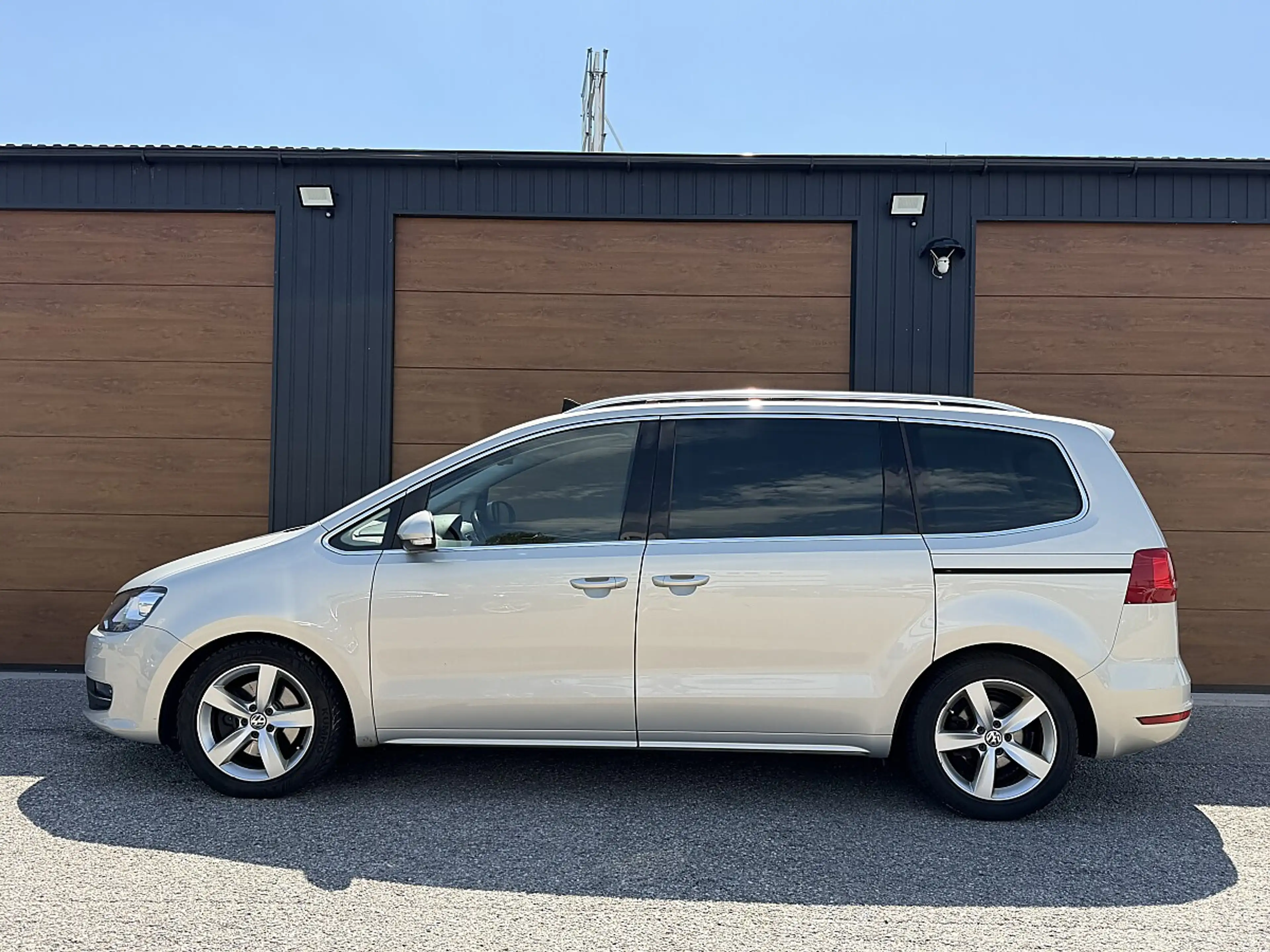 Volkswagen Sharan Sky BMT 2,0 TDI DPF DSG — photo 8