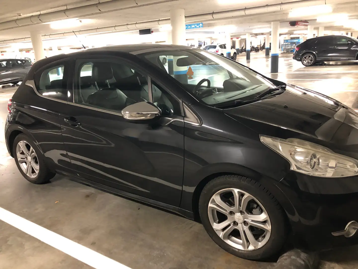 Peugeot 208 208 1.4 VTi Access Zwart - 2