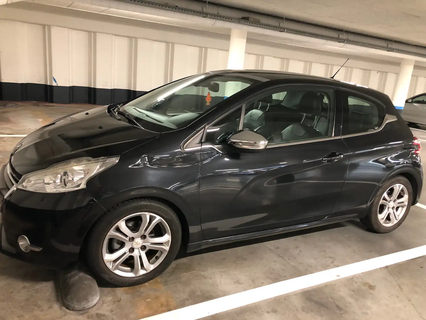 Peugeot 208 208 1.4 VTi Access Zwart - 1