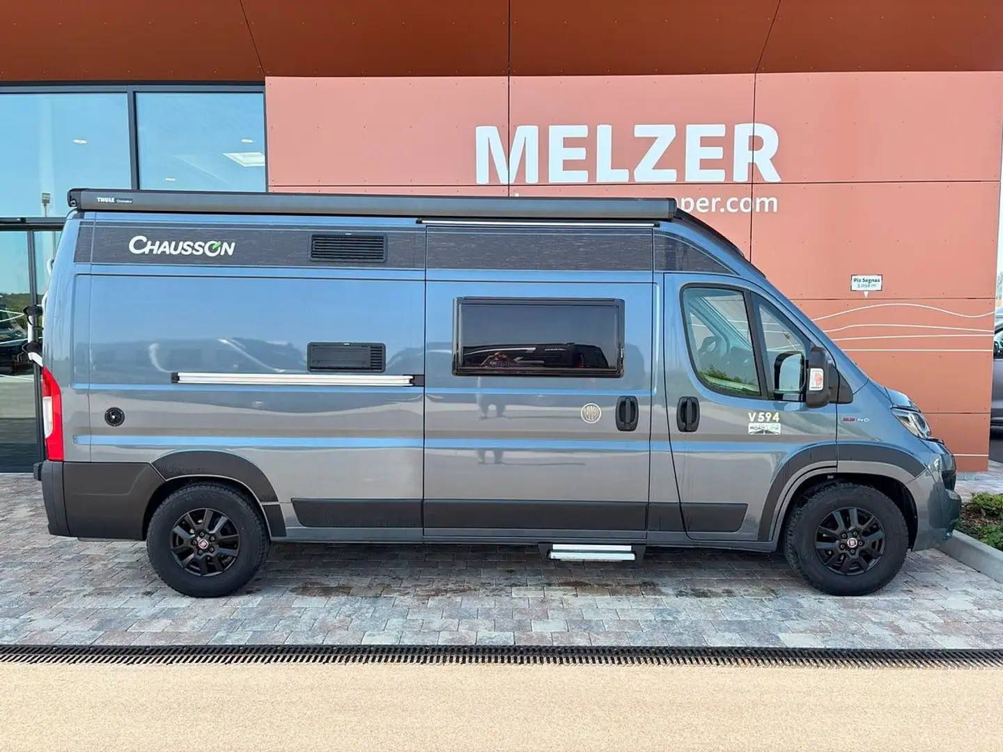 Chausson V594 VIP Automat/Dieselheizung/Solar/AHK Grau - 2