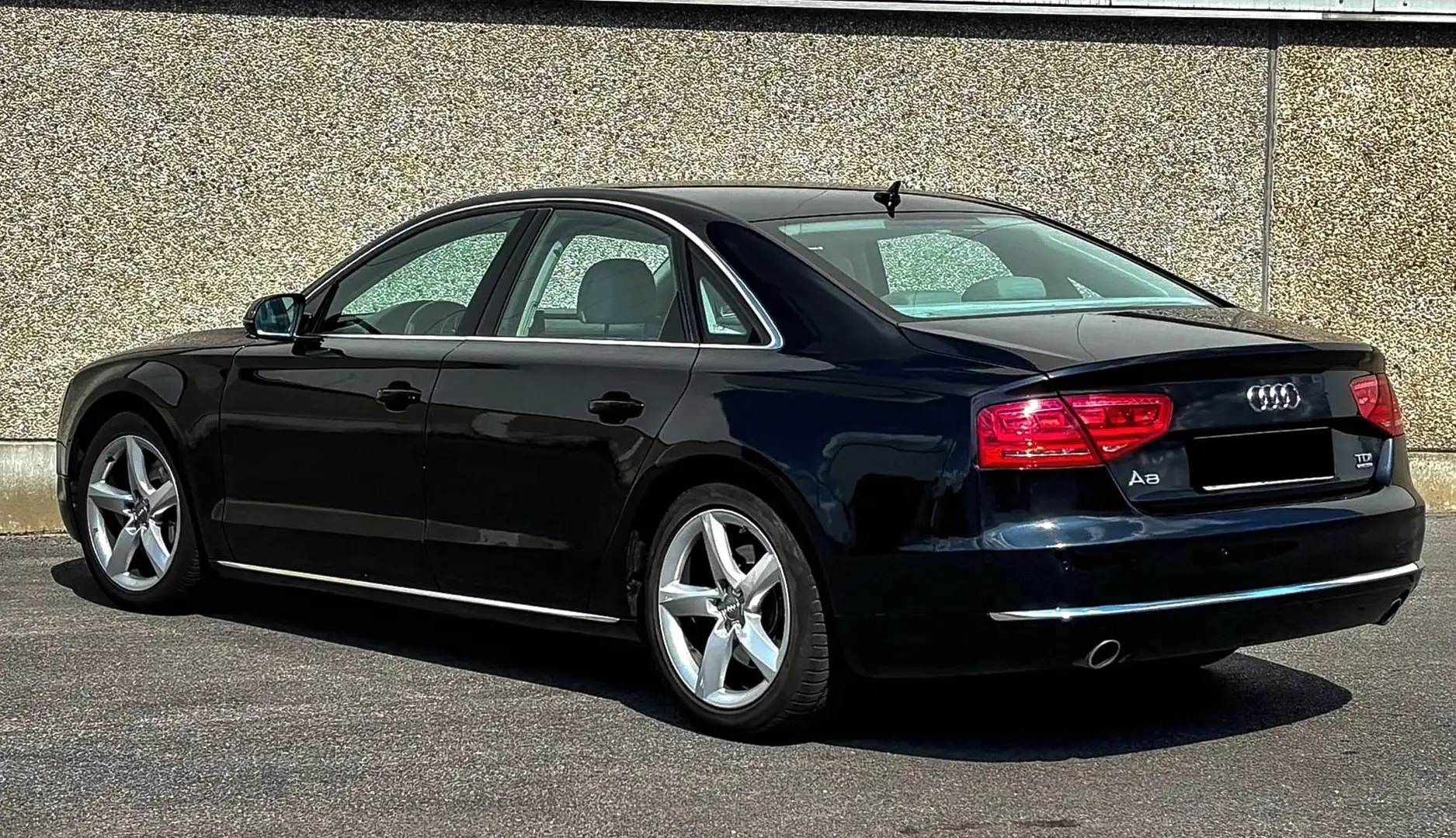 Audi A8 Audi A8 3.0TDi QUATTRO 2010 258pk Topstaat! - 1