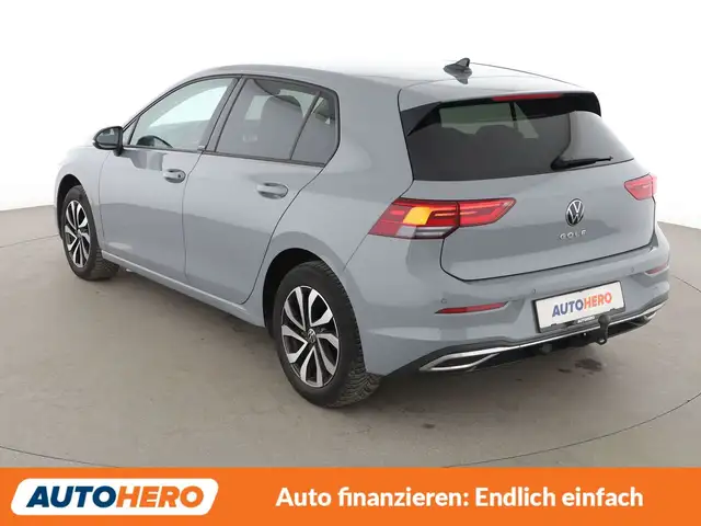 Volkswagen Golf view 4