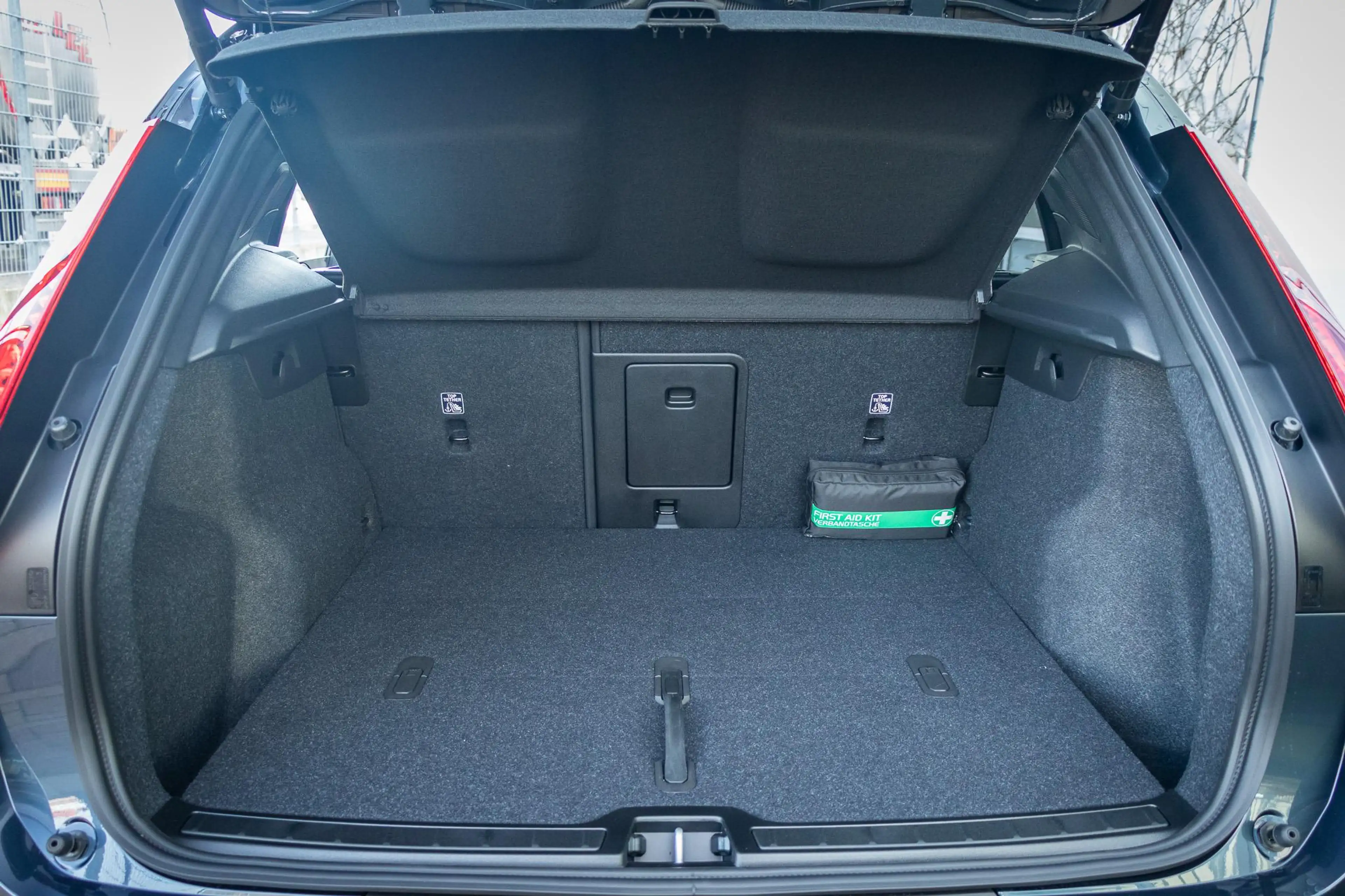 Volvo EX40 Single Motor Ext. Range Ultra Black Edition 82 kWh — photo 7